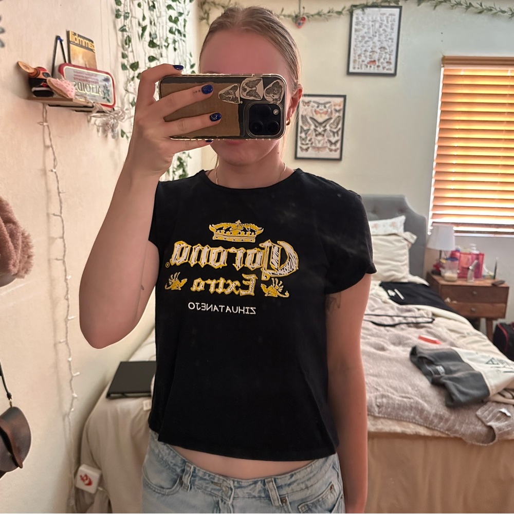 Corona tee